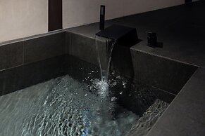 Suwon Haenggung-dong Revora Hotel