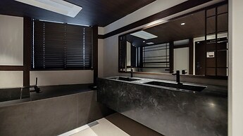 Suwon Haenggung-dong Revora Hotel