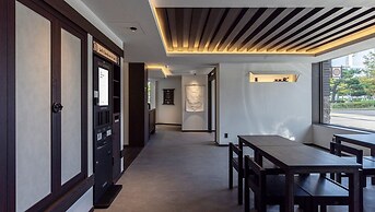 Suwon Haenggung-dong Revora Hotel