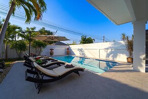 Modern Private 3 Bedroom Pool Villa GA1