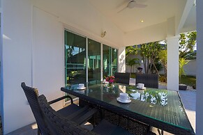 Modern Private 3 Bedroom Pool Villa GA1