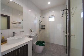 Modern Private 3 Bedroom Pool Villa GA1
