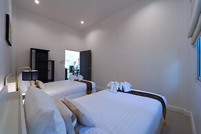 Modern Private 3 Bedroom Pool Villa GA1