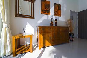 Modern Private 3 Bedroom Pool Villa GA1