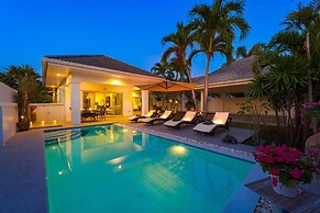 Modern Private 3 Bedroom Pool Villa GA1