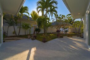 Modern Private 3 Bedroom Pool Villa GA1