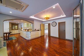 4 Bed Beachfront Condo SP43