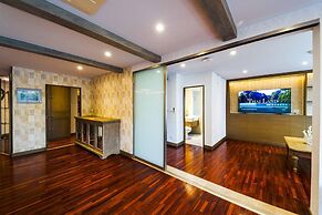 4 Bed Beachfront Condo SP43
