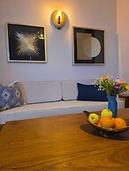 Andriana Luxury
