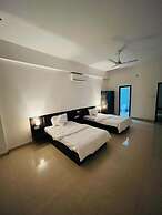 Hotel Kirti palace