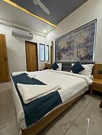 Hotel The Premier Dwarka