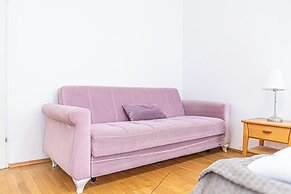 Affordable Cozy 2BR Apt Near Stadthalle