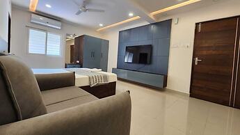 Crescent Stays Gachibowli