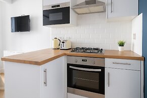Modern Studio Flat in Hammersmith