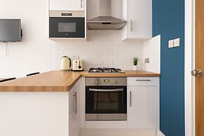 Modern Studio Flat in Hammersmith