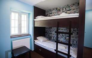 WORLD HOSTEL