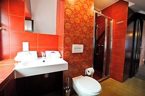 WORLD HOSTEL