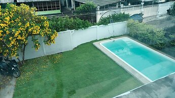 Modern Private Pool Villa in Sukhumvit