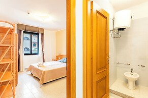 Rina Sea Apartments