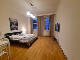 Modern 2BR Apt Near Wiener Stadthalle