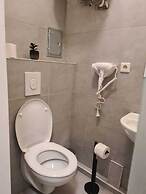 Modern 2BR Apt Near Wiener Stadthalle