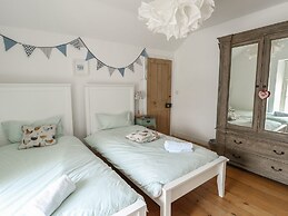 Tri Raglan Mawr