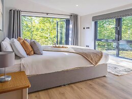 Isca Lodge - With Decking