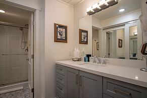 Atelier Alpine - Modern 2BD Condo W/baldy Views
