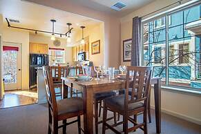 2BD Sweetwater Condo - Community Park, Pool + Hot Tub