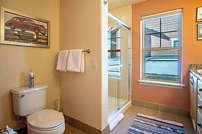 2BD Sweetwater Condo - Community Park, Pool + Hot Tub