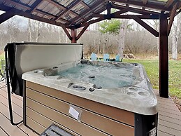 Buzzy Bee Lodge