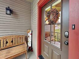 Buzzy Bee Lodge