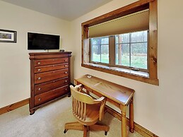 Buzzy Bee Lodge