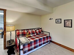 Buzzy Bee Lodge