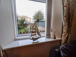 2 High Stakesby Cottages