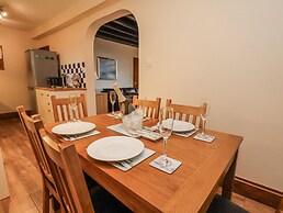 2 High Stakesby Cottages