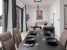 Apartment Infinity