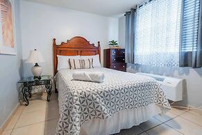 Coral 17 Costa Brava Condo, Pool, 5 Min From Beach