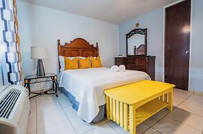 Coral 17 Costa Brava Condo, Pool, 5 Min From Beach