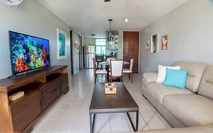Coral 17 Costa Brava Condo, Pool, 5 Min From Beach