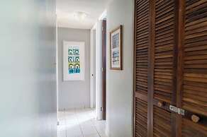 Coral 17 Costa Brava Condo, Pool, 5 Min From Beach