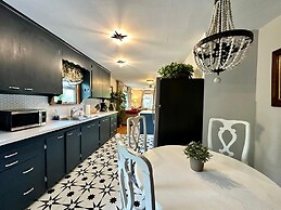 Seattle's Starlight Bungalow