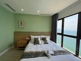 Apartment With Seaview