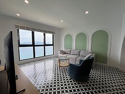 Apartment With Seaview