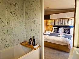 Hotchkin Lodge