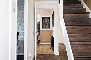 2 Bedroom House-free Parking