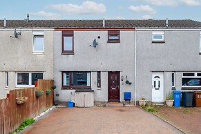 2 Bedroom House-free Parking