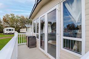3 Bedroom Static Caravan-seton Sands