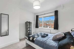 3bedroom House - Free Parking