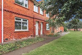 3bedroom House - Free Parking
